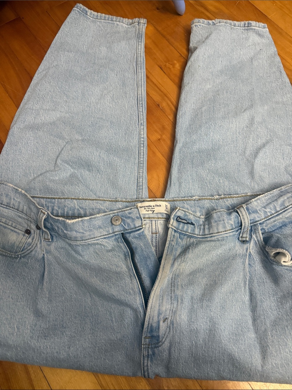 Abercrombie & Fitch Light Blue Relaxed Fit Mom Jeans